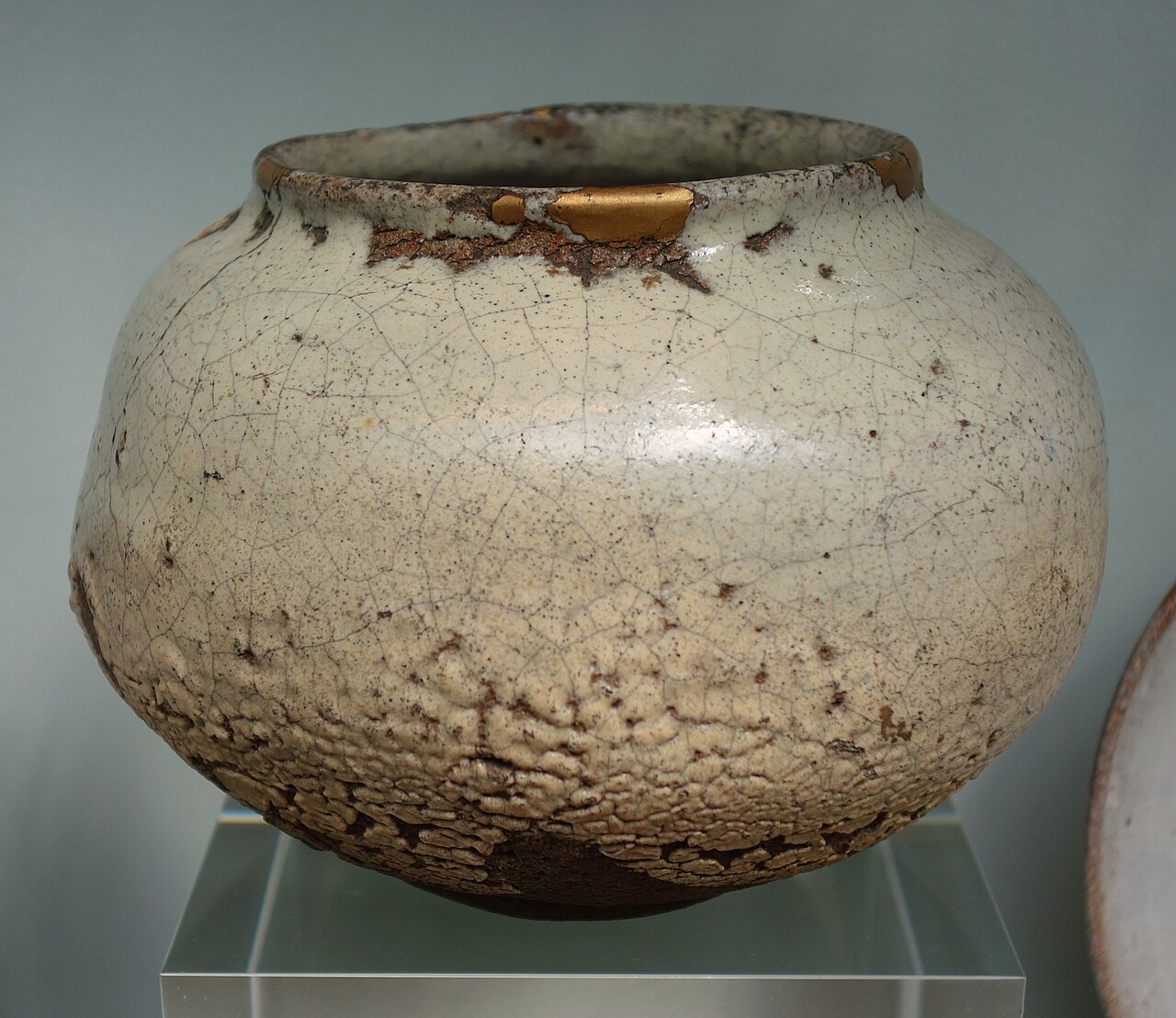 唐津焼の壺（1590〜1630年頃、ヴィクトリア＆アルバート博物館蔵）